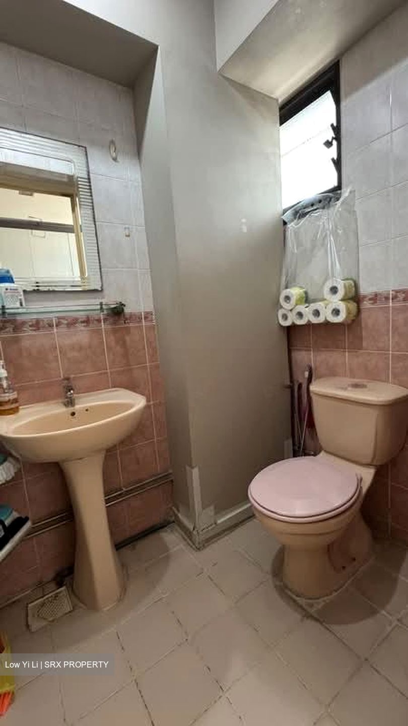 Blk 274A Wenya (Jurong West), HDB Executive #563729901